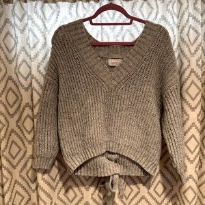 Stylish Gray Knit Sweater by Kersh